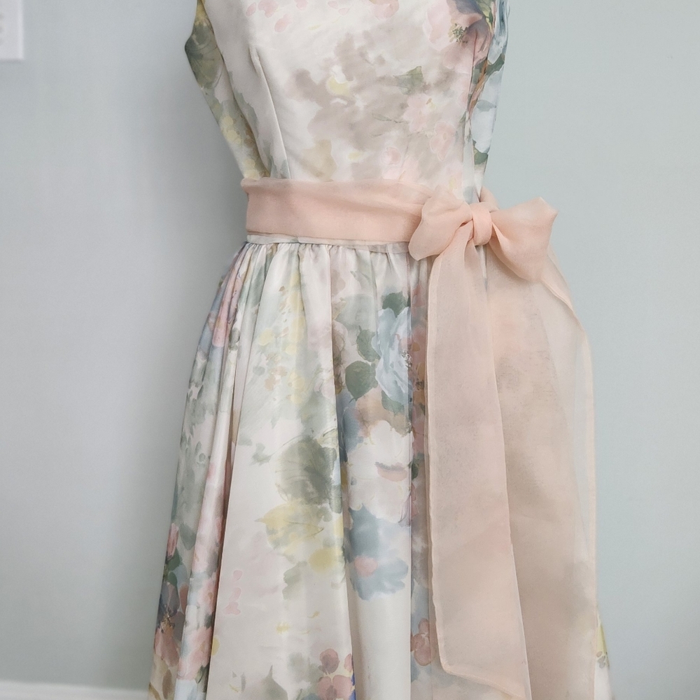 Vintage Spring Easter Dress - Picture 6 of 16